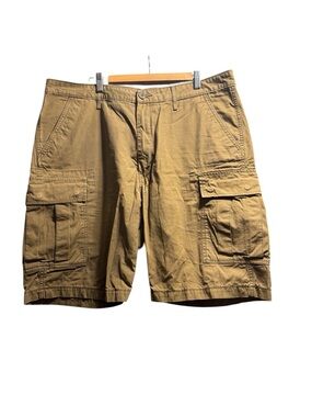 Levi’s Men’s Cargo Shorts Brown 40 Used